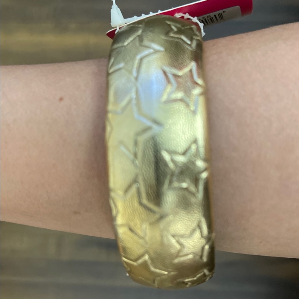 New”Xhilaration” Bangle Bracelet
